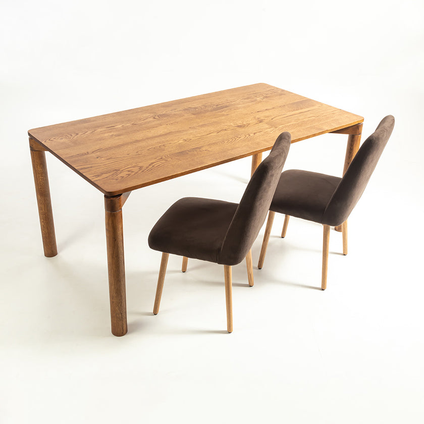 Classic Solid Wood Dining Table with Refined Four-Leg Design
